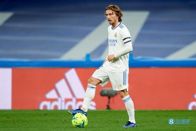 斯托茨代科尔出席赛后发布会，称是为帮其省钱