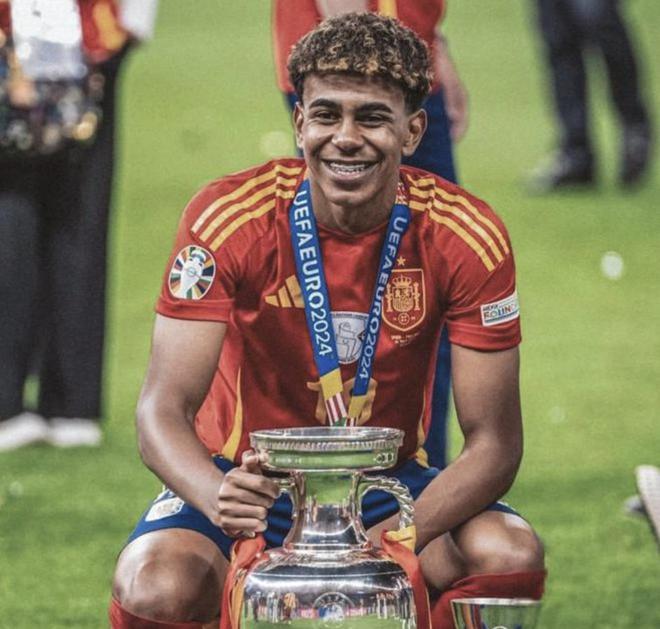 李昊守住了平局！补时最后一分钟，李昊再次神扑出对手头球攻门