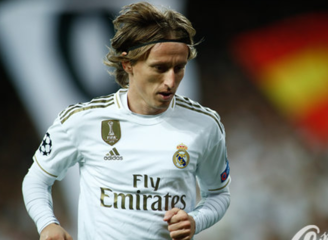 科贝：马德里街头出现了大量针对弗洛伦蒂诺的批评横幅