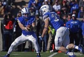 【NFL动态】终场战术选择引发争议：乌鸦是否应推进更近再尝试致胜射门？